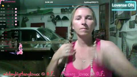 Snapshot of mickey85knoxx chatting on November 23, 3:39 am mickey85knoxx online show from November 23, 3:39 am