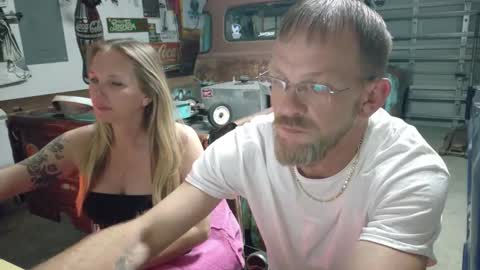 Snapshot of mickey85knoxx chatting on February 8, 6:39 am mickey85knoxx online show from February 8, 6:39 am