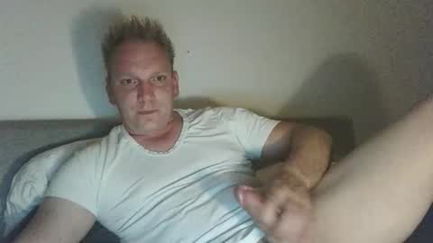 mickkxl online show from October 2, 7:54 pm