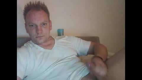 mickkxl online show from December 15, 11:47 am