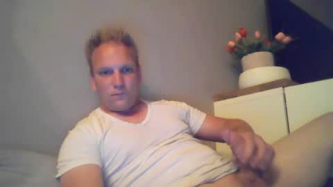 mickkxl online show from July 22, 10:01 pm