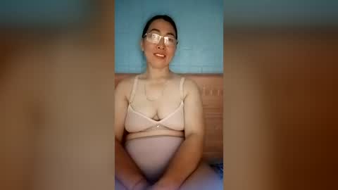 Snapshot of mickye00 chatting on June 14, 2:30 pm Miky online show from June 14, 2:30 pm