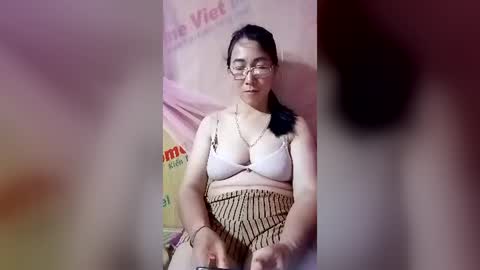 Snapshot of mickye00 chatting on June 15, 2:41 pm Miky online show from June 15, 2:41 pm