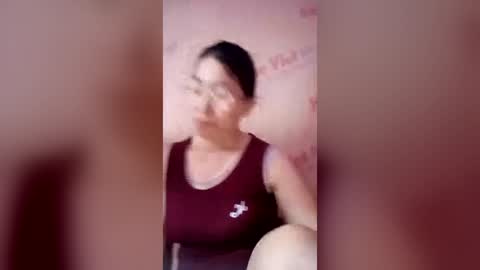 Snapshot of mickye00 chatting on June 16, 2:47 am Miky online show from June 16, 2:47 am