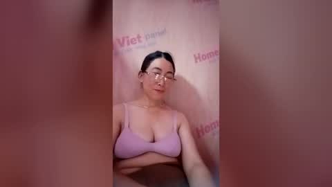 Snapshot of mickye00 chatting on June 18, 4:13 am Miky online show from June 18, 4:13 am
