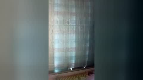 Snapshot of mickye00 chatting on June 26, 11:03 am Miky online show from June 26, 11:03 am