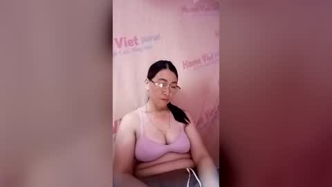 Snapshot of mickye00 chatting on June 28, 2:39 am Miky online show from June 28, 2:39 am
