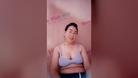 Snapshot of mickye00 chatting on June 30, 1:50 am Miky online show from June 30, 1:50 am
