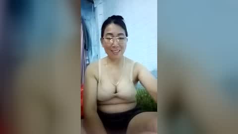 Snapshot of mickye00 chatting on June 30, 1:56 pm Miky online show from June 30, 1:56 pm