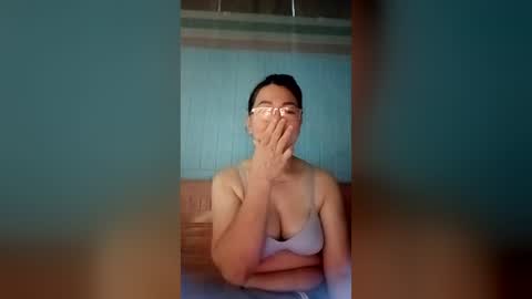 Snapshot of mickye00 chatting on July 2, 6:03 pm Miky online show from July 2, 6:03 pm