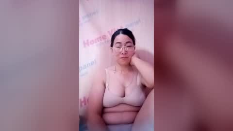 Snapshot of mickye00 chatting on July 3, 7:42 pm Miky online show from July 3, 7:42 pm