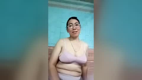 Snapshot of mickye00 chatting on July 5, 4:19 am Miky online show from July 5, 4:19 am