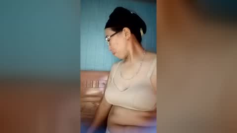 Snapshot of mickye00 chatting on July 6, 3:03 pm Miky online show from July 6, 3:03 pm