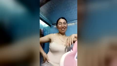 Snapshot of mickye00 chatting on July 7, 6:47 am Miky online show from July 7, 6:47 am