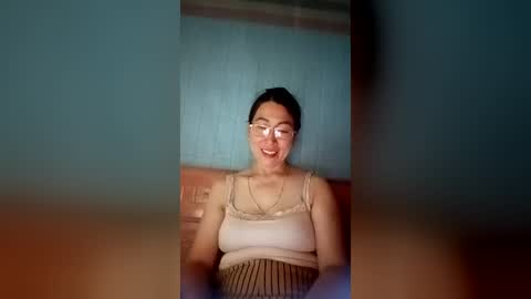 Snapshot of mickye00 chatting on July 7, 2:10 pm Miky online show from July 7, 2:10 pm