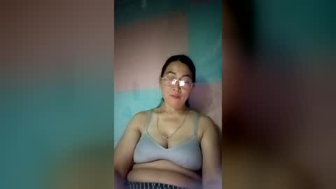 Snapshot of mickye00 chatting on July 14, 1:50 pm Miky online show from July 14, 1:50 pm