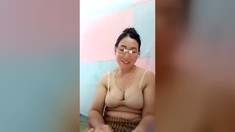 Snapshot of mickye00 chatting on July 17, 3:57 am Miky online show from July 17, 3:57 am