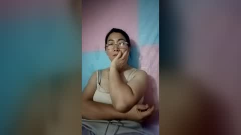 Snapshot of mickye00 chatting on July 18, 2:10 pm Miky online show from July 18, 2:10 pm