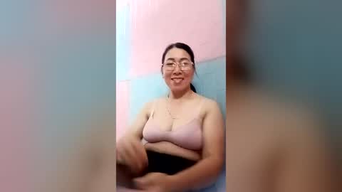 Snapshot of mickye00 chatting on July 23, 4:54 am Miky online show from July 23, 4:54 am