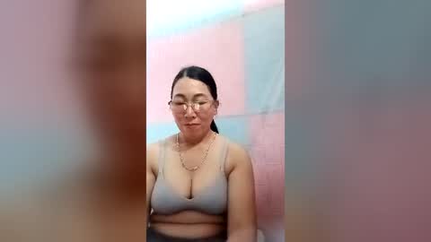 Snapshot of mickye00 chatting on July 24, 1:58 am Miky online show from July 24, 1:58 am