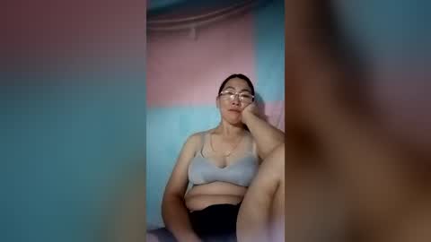 Snapshot of mickye00 chatting on July 31, 2:27 pm Miky online show from July 31, 2:27 pm