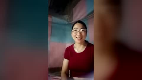 Snapshot of mickye00 chatting on August 2, 9:57 pm Miky online show from August 2, 9:57 pm