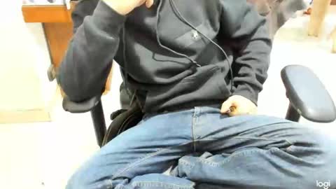 microfama00 online show from March 17, 6:06 am