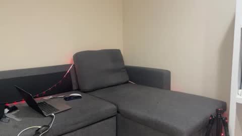 Aaron online show from December 14, 4:18 am