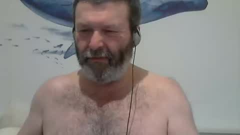 Snapshot of midhir chatting on January 22, 9:32 pm kike online show from January 22, 9:32 pm