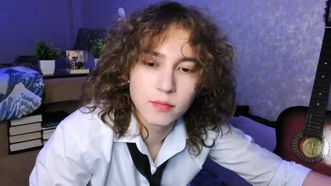 Max online show from December 9, 4:58 pm