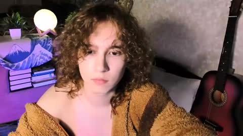 Max online show from February 10, 2:37 pm