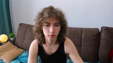 Snapshot of midnight_answer chatting on March 10, 10:53 am Max online show from March 10, 10:53 am