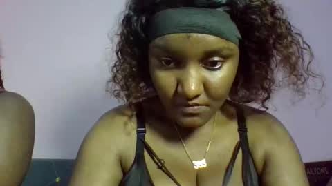Snapshot of midnight_sexy chatting on May 17, 5:09 pm midnight_sexy online show from May 17, 5:09 pm
