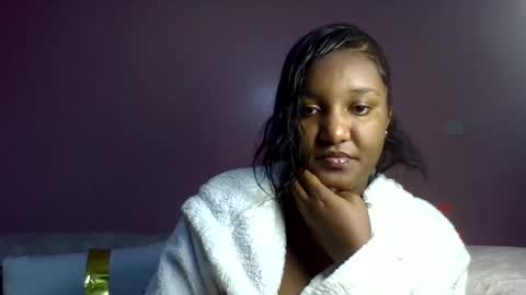 Snapshot of midnight_sexy chatting on June 17, 11:01 am midnight_sexy online show from June 17, 11:01 am