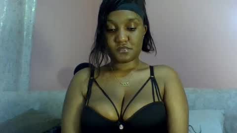 Snapshot of midnight_sexy chatting on June 23, 6:50 pm midnight_sexy online show from June 23, 6:50 pm
