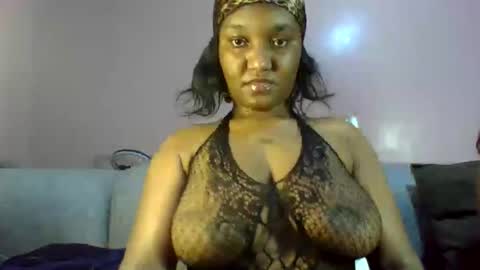 Snapshot of midnight_sexy chatting on July 14, 11:21 pm midnight_sexy online show from July 14, 11:21 pm