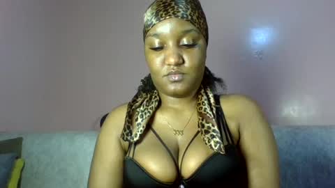 Snapshot of midnight_sexy chatting on July 22, 7:49 pm midnight_sexy online show from July 22, 7:49 pm