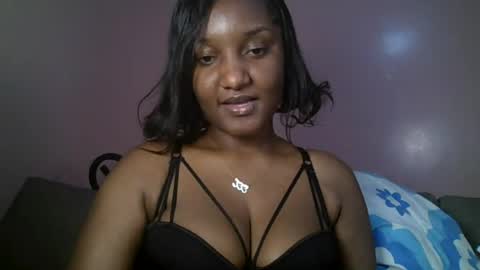 Snapshot of midnight_sexy chatting on August 5, 5:27 pm midnight_sexy online show from August 5, 5:27 pm