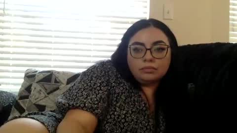 Snapshot of midnightbruja111 chatting on November 21, 8:29 pm midnightbruja111 online show from November 21, 8:29 pm