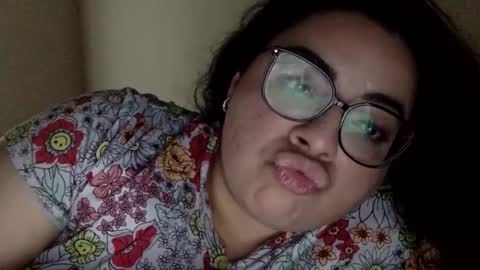 Snapshot of midnightbruja111 chatting on February 17, 2:19 am midnightbruja111 online show from February 17, 2:19 am