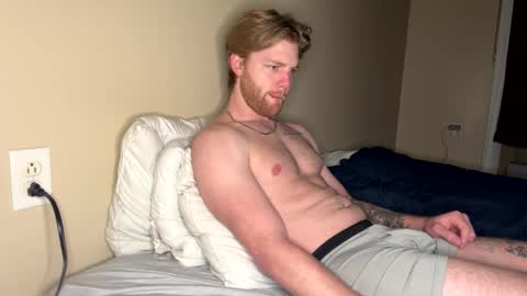 Snapshot of midnightcouple00 chatting on December 21, 12:01 pm SexyLatinaCouple online show from December 21, 12:01 pm