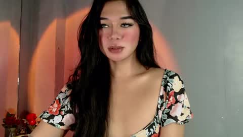 Snapshot of midnightdesire28 chatting on June 22, 9:56 pm Call me Yhana online show from June 22, 9:56 pm