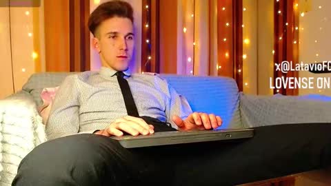 Snapshot of midnighter__ chatting on February 4, 9:09 pm Alexey or just Alex online show from February 4, 9:09 pm