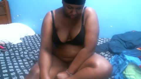 Snapshot of midnightkady chatting on July 7, 9:46 am Caddy online show from July 7, 9:46 am