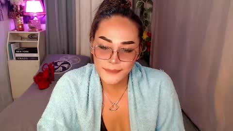 Snapshot of midnightraven27 chatting on January 10, 9:10 pm  Dont forget to follow online show from January 10, 9:10 pm