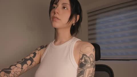 midori__san online show from September 23, 8:23 pm