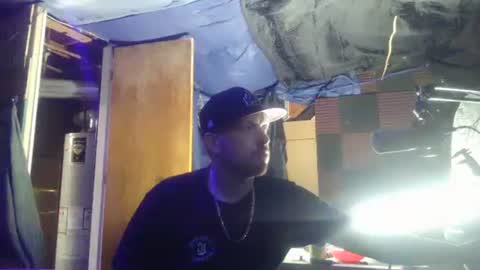 Snapshot of midtownhustler chatting on September 16, 12:06 pm midtownhustler online show from September 16, 12:06 pm