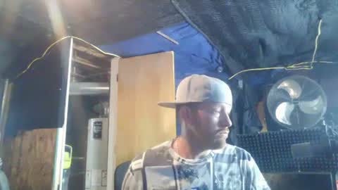 Snapshot of midtownhustler chatting on September 23, 12:08 pm midtownhustler online show from September 23, 12:08 pm