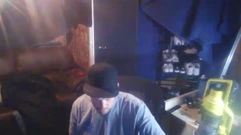 Snapshot of midtownhustler chatting on October 6, 12:02 pm midtownhustler online show from October 6, 12:02 pm