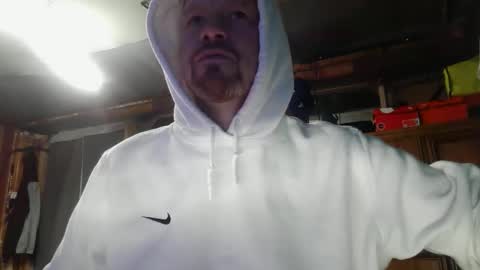 Snapshot of midtownhustler chatting on May 7, 11:48 am midtownhustler online show from May 7, 11:48 am